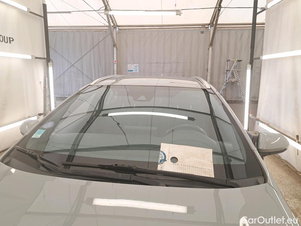 Toyota  Corolla TOYOTA  Touring Sports / 2018 / 5P / Break Hybride 122h Dynamic Business Stage Acad #58