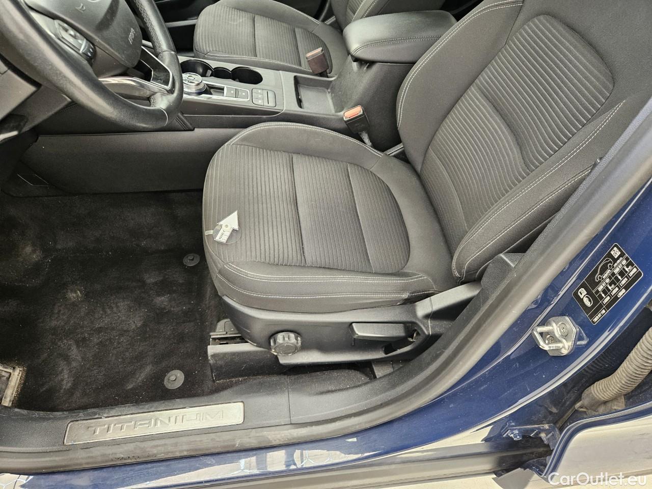  Ford  Kuga 2.0 EcoBlue 190CP Titanium A8 AWD #38