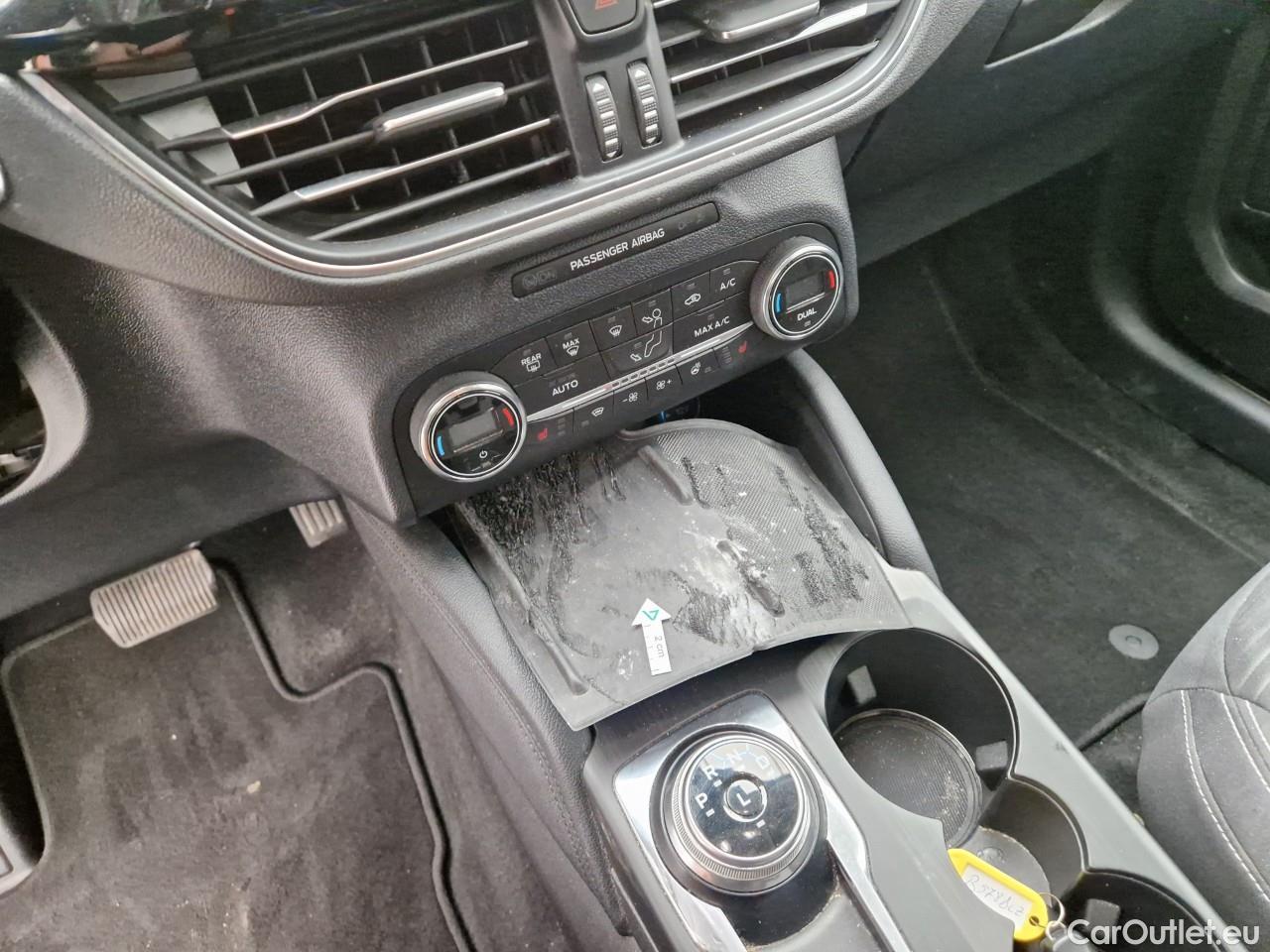  Ford  Kuga 1.5 EcoBlue 120CP Titanium A8 #44