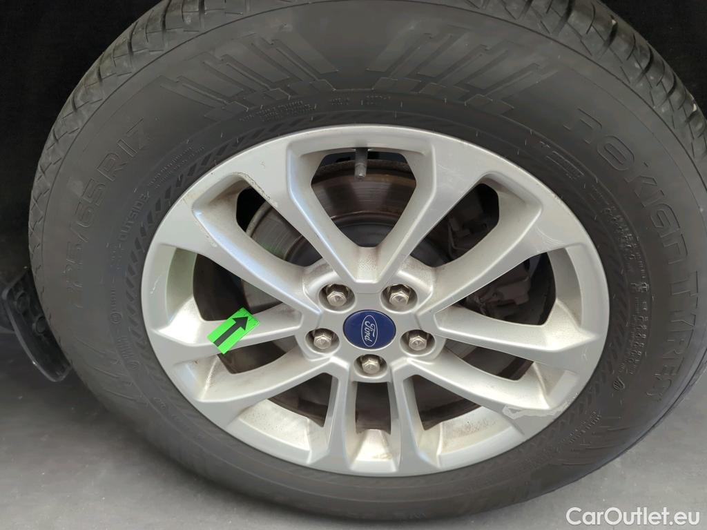  Ford  Kuga 2.0 EcoBlue 190CP Titanium A8 AWD #25