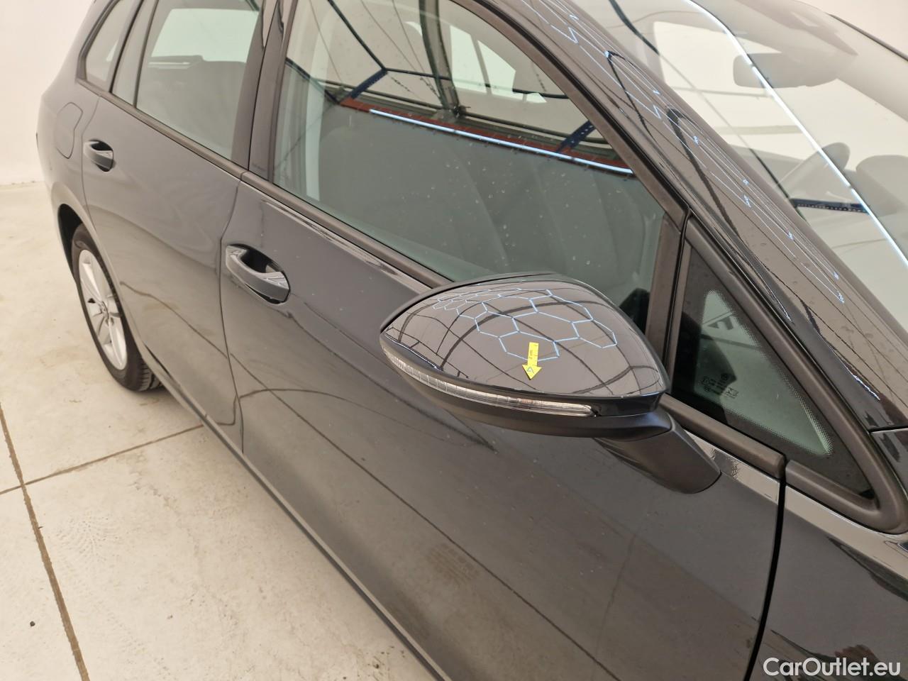  Volkswagen  Golf  2.0 TDI 116HP DSG Life Variant #9