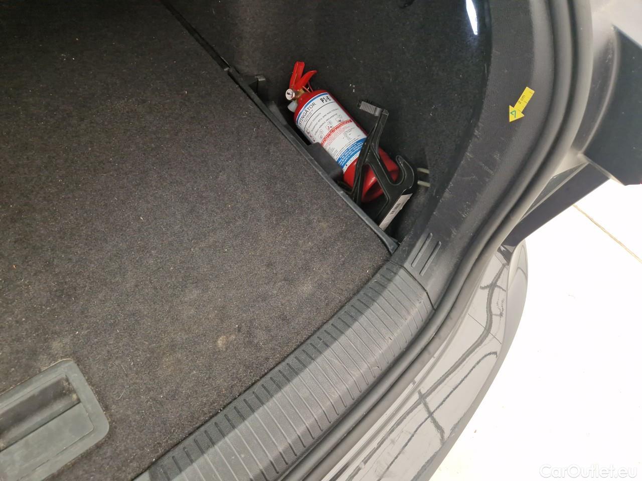  Volkswagen  Golf  2.0 TDI 116HP DSG Life Variant #58