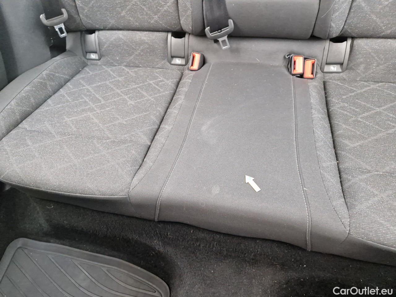  Volkswagen  Golf  2.0 TDI 116HP DSG Life Variant #15