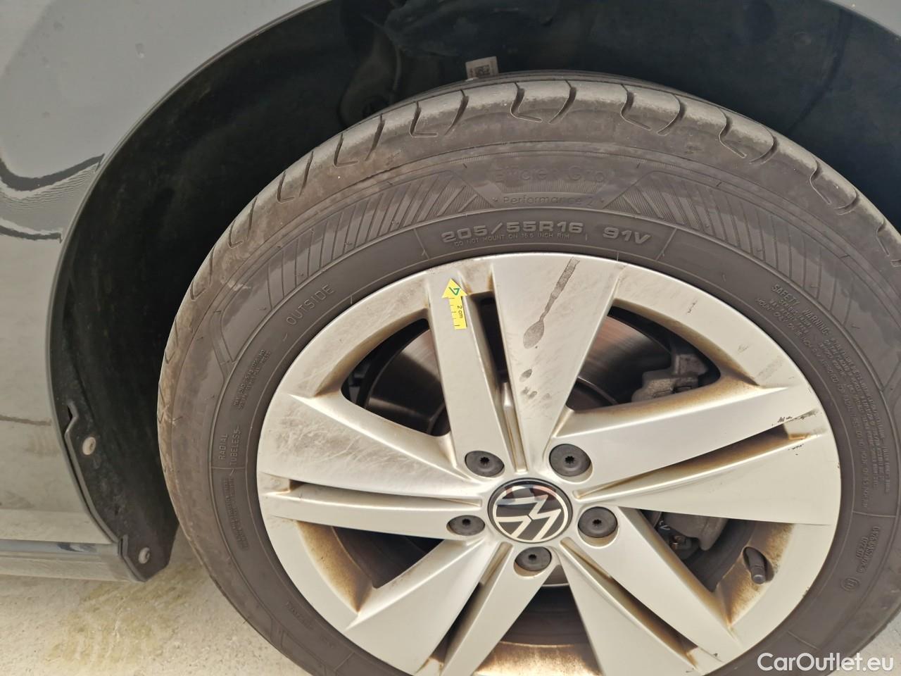 Volkswagen  Golf  2.0 TDI 116HP DSG Life Variant #10