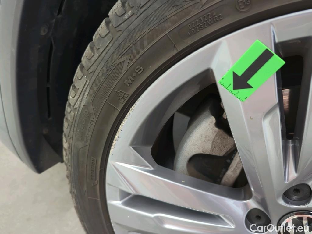  Volkswagen  Tiguan R-Line 2,0 TDI DSG 4Mot #18