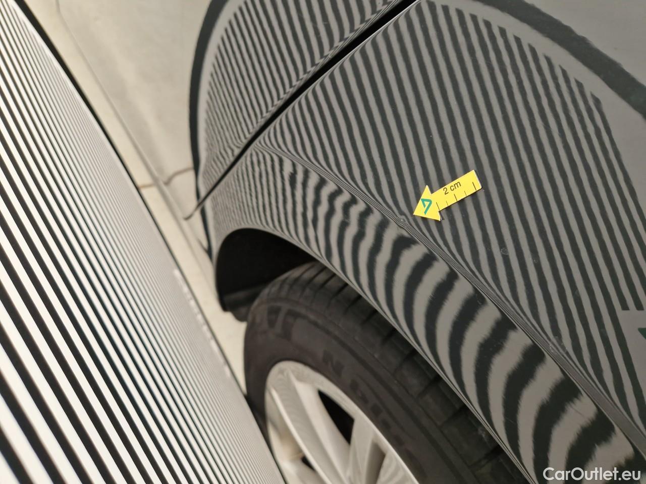  Volkswagen  Golf  2.0 TDI 116HP DSG Life Variant #10