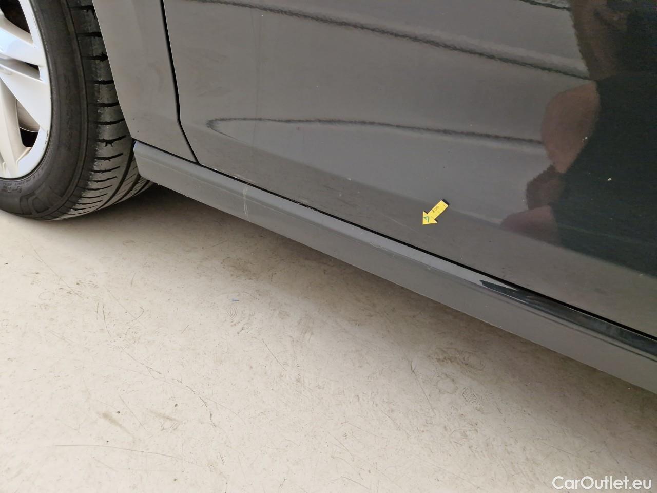  Volkswagen  Golf  2.0 TDI 116HP DSG Life Variant #3