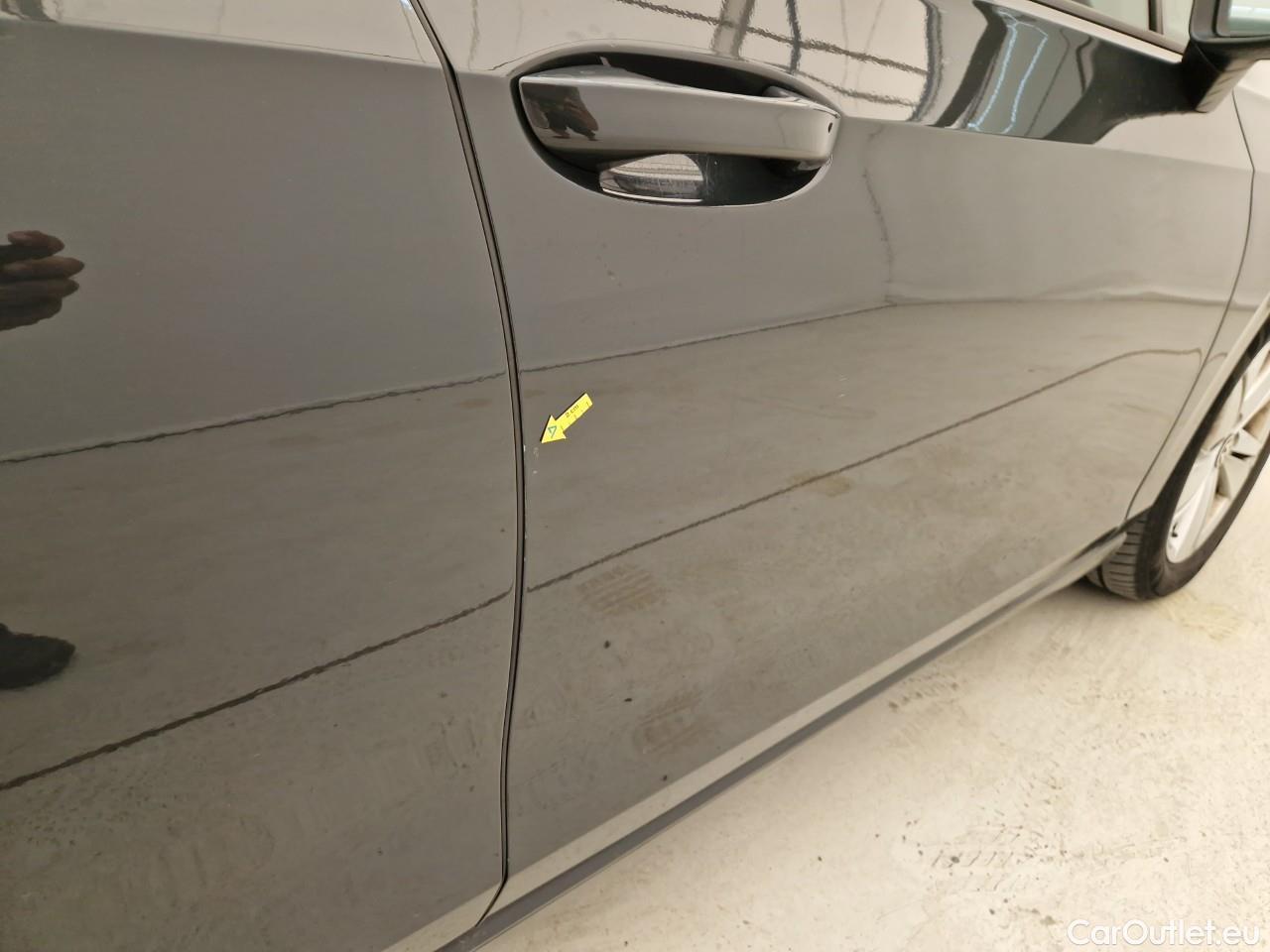  Volkswagen  Golf  2.0 TDI 116HP DSG Life Variant #17