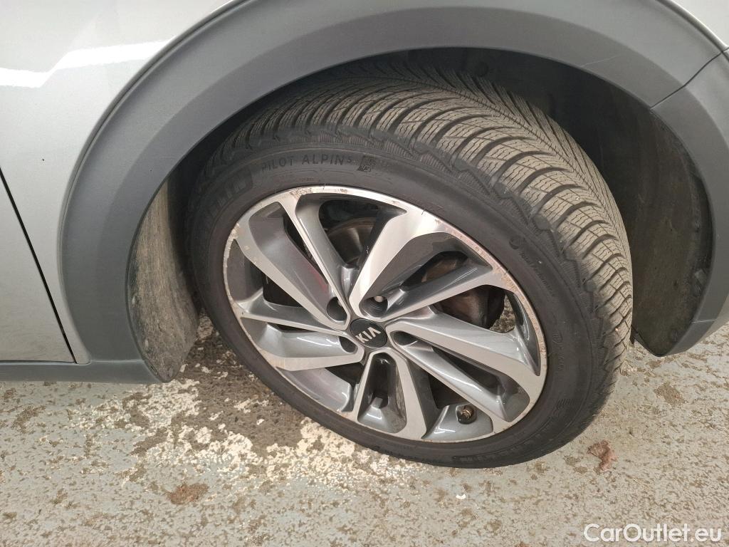  KIA  Niro KIA  5p Berline 1.6 GDI 105 ISG HYBRIDE DESIGN DCT6 #9