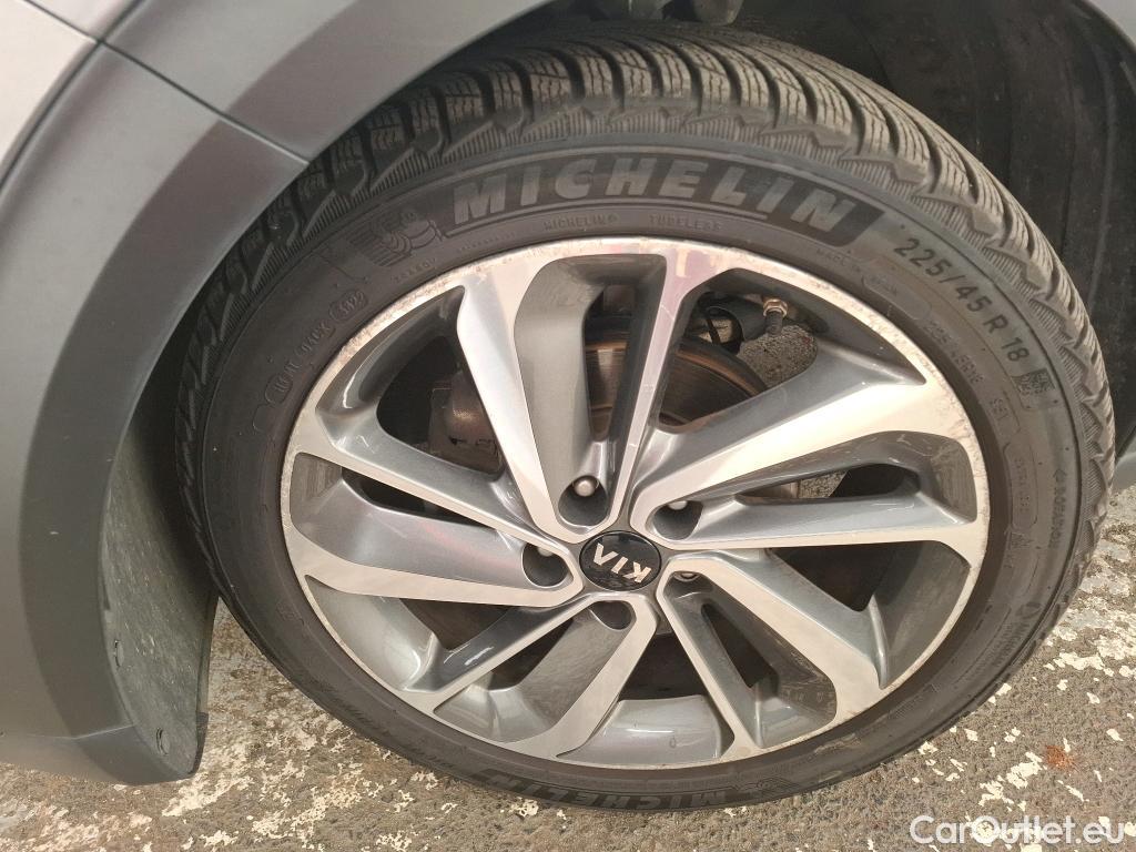  KIA  Niro KIA  5p Berline 1.6 GDI 105 ISG HYBRIDE DESIGN DCT6 #4