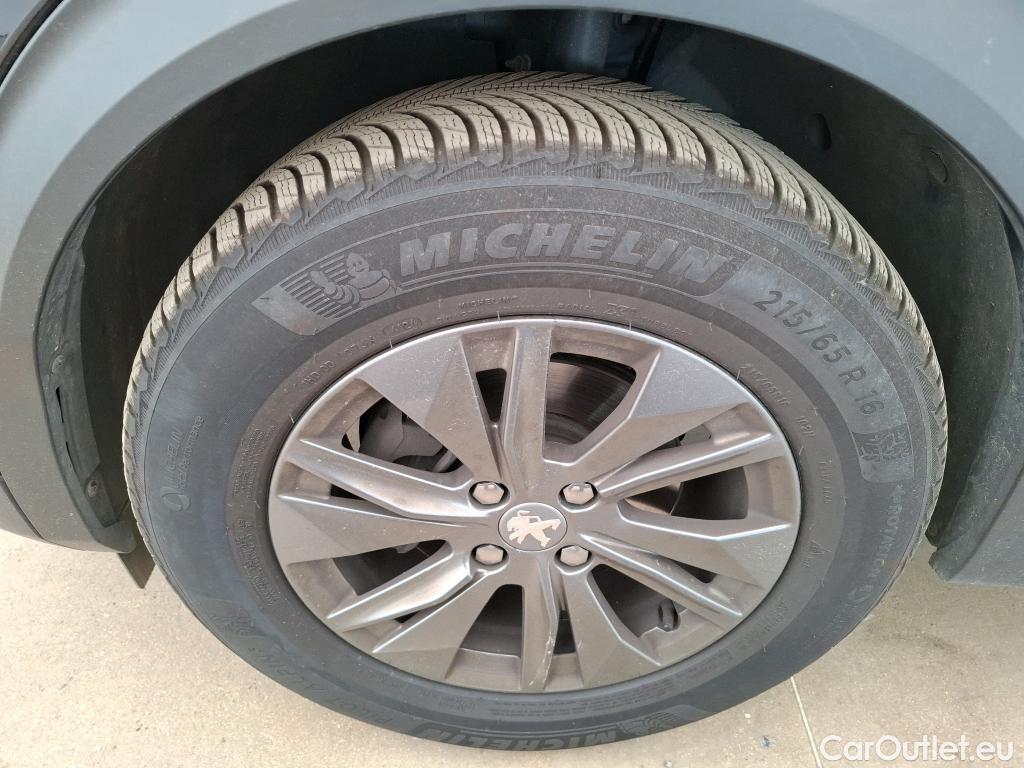 Peugeot  2008  Active Pack 1.2 PureTech 130CV BVA8 E6d #20
