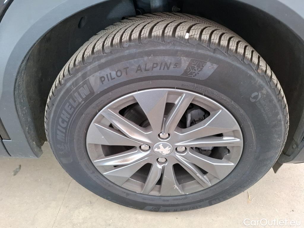  Peugeot  2008  Active Pack 1.2 PureTech 130CV BVA8 E6d #30