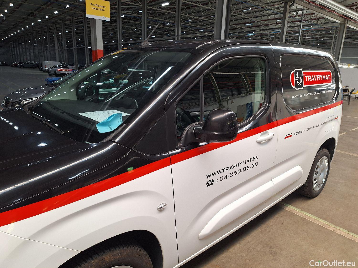  Opel  Combo Opel, _ '18, Opel  1.5 Turbo 96kW 2.3T L1H1 Edition 4d #20
