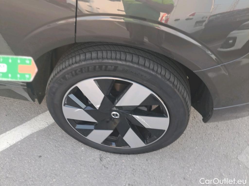  Volvo  XC60 VOLVO  / 2017 / 5P / todoterreno 2.0 T6 AWD Recharge Ultimate Bright Auto #3