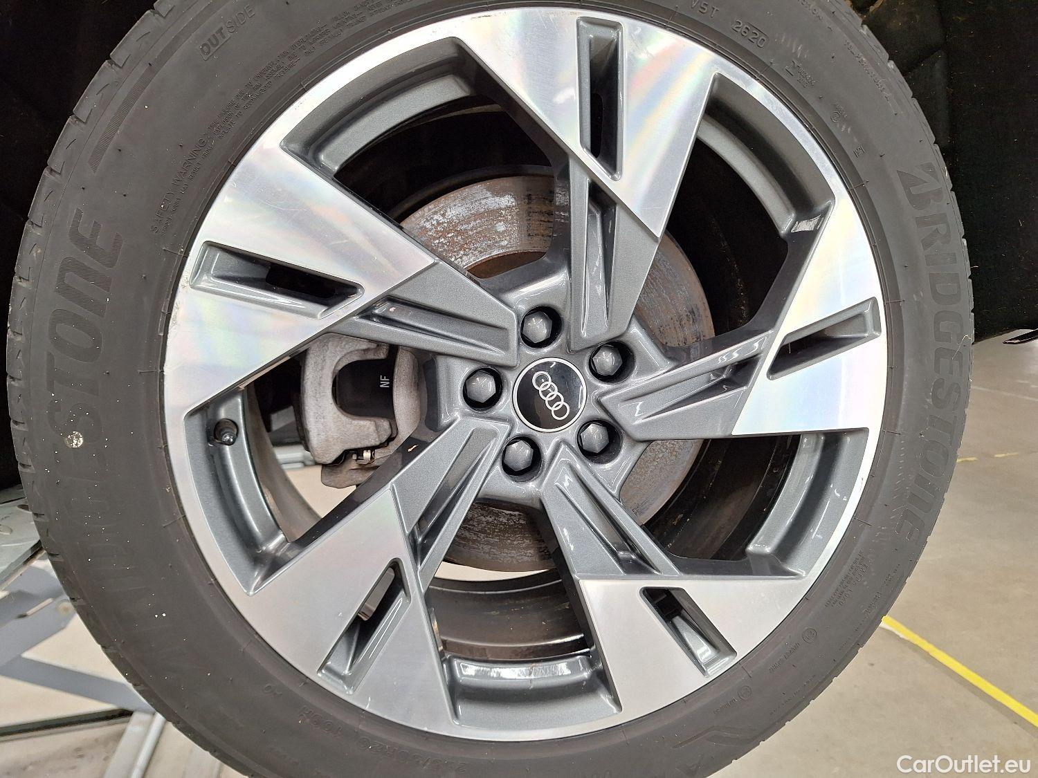 Audi  E-TRON Audi,  SB '19 BEV, Audi  Sportback 50 Quattro S-Line 5d #14