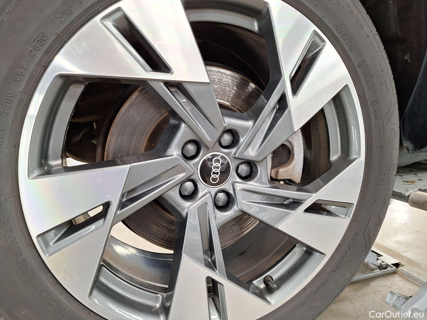  Audi  E-TRON Audi,  SB '19 BEV, Audi  Sportback 50 Quattro S-Line 5d #11