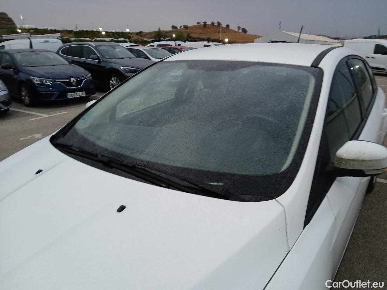  Ford  Focus  Berlina Business 1.5 TDCi 95CV MT6 E6 #4