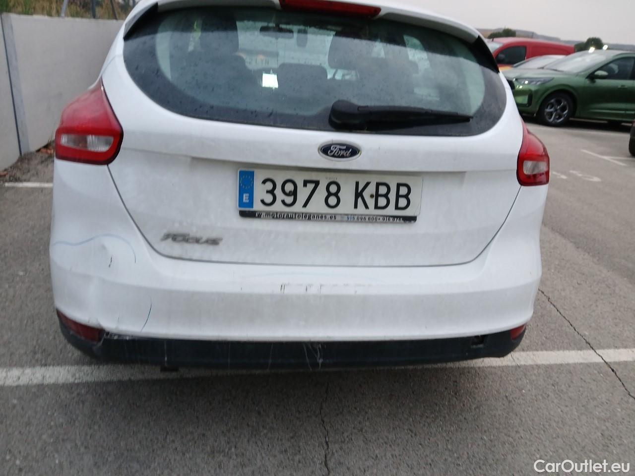  Ford  Focus  Berlina Business 1.5 TDCi 95CV MT6 E6 #18