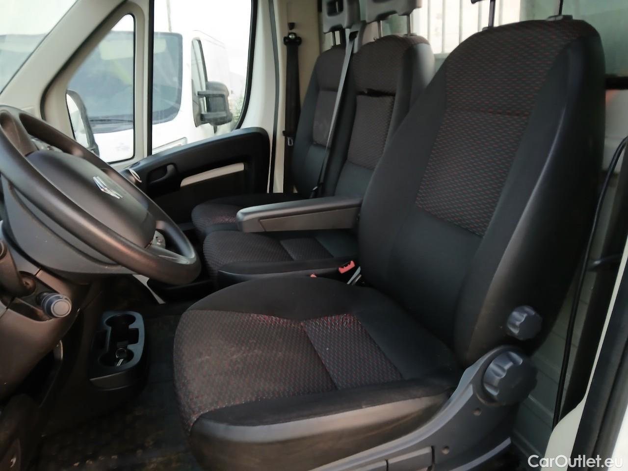  Citroen  Jumper CITROEN  / 2014 / 2P / chasis cabina BlueHDi 10KW (140CV) C.Cab. 35 Heavy L2S #2