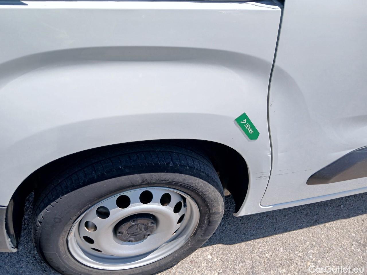  Citroen  Berlingo  Combi Live M 1.5 BlueHDi 100CV MT5 E6dT #24
