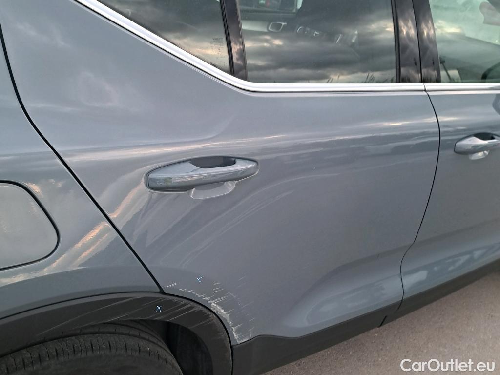  Volvo  XC 40 VOLVO XC40 / 2017 / 5P / todoterreno 1.5 T5 Twin Recharge Inscription Ex Auto #1