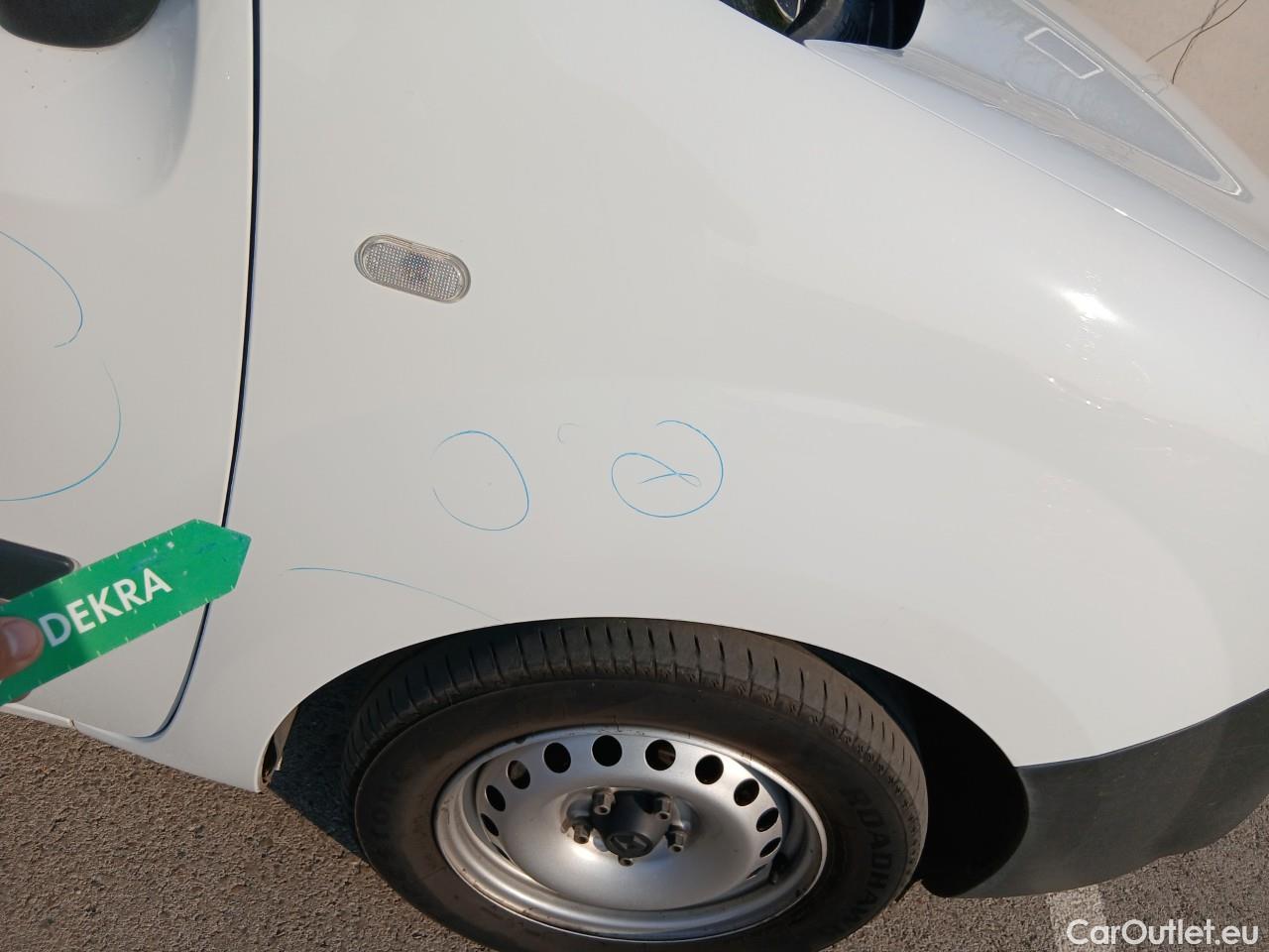  Renault  Kangoo  II Furgón Professional 1.5 dCi 95CV MT6 E6dT #40