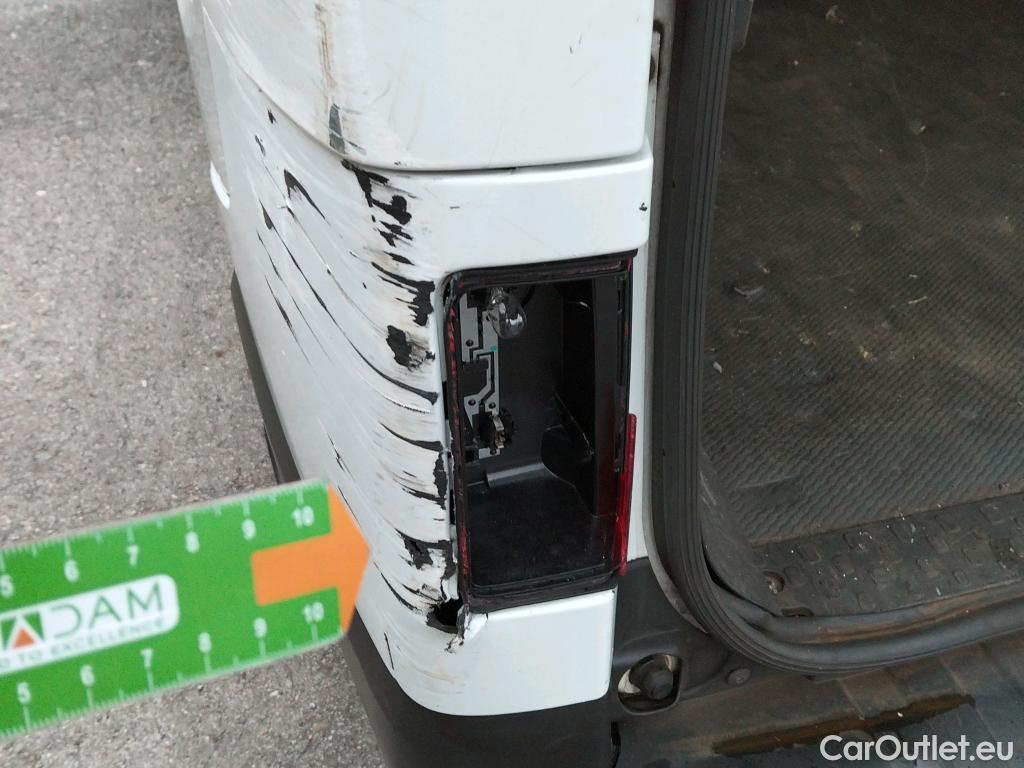  Renault  Trafic RENAULT  / 2014 / 5P / combi Passenger Largo En. dCi 92 kW(125 CV) E6 #28