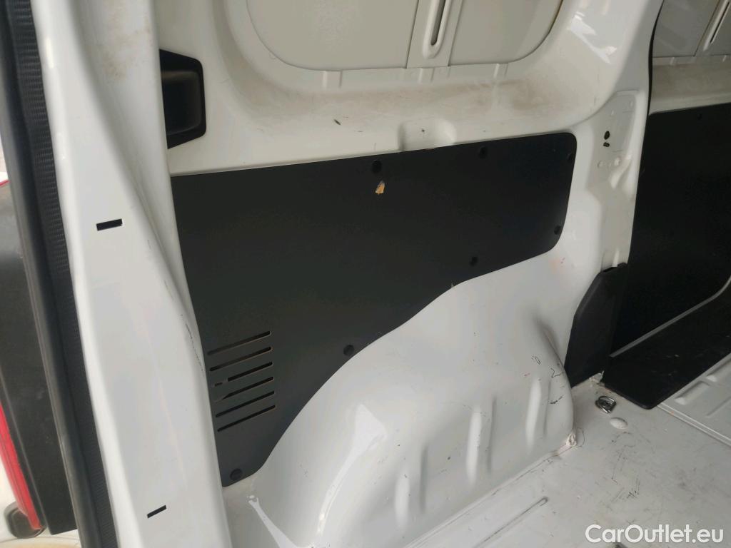  Opel  Vivaro OPEL  / 2019 / 4P / furgón 1.5 Diésel 88kW (120CV) M Std Select #23