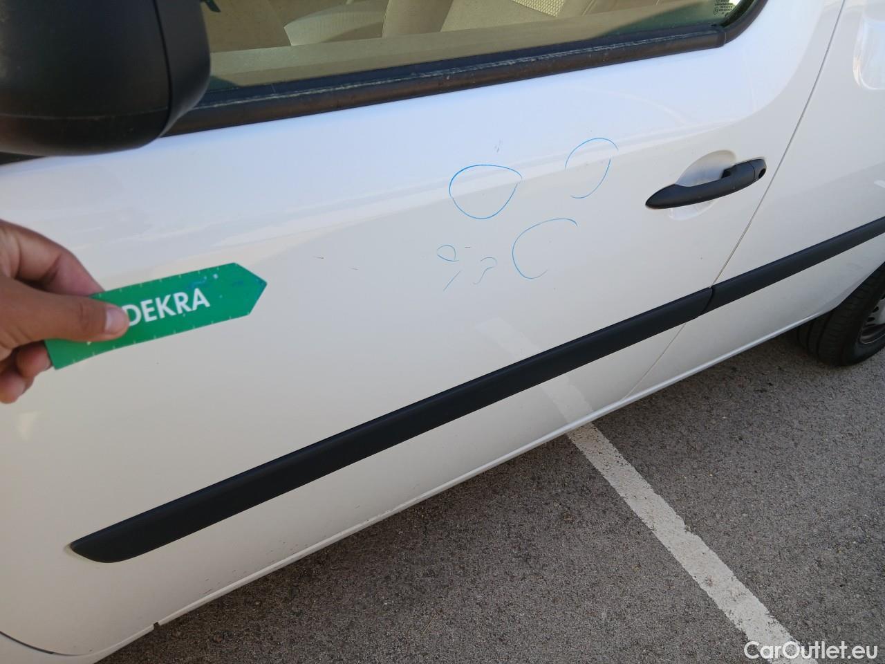  Renault  Kangoo  II Furgón Professional 1.5 dCi 95CV MT6 E6dT #25