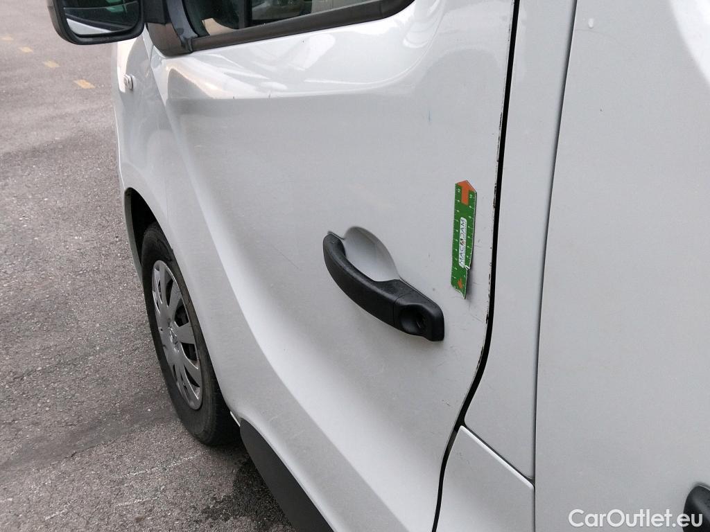  Renault  Trafic RENAULT  / 2014 / 5P / combi Passenger Largo En. dCi 92 kW(125 CV) E6 #9