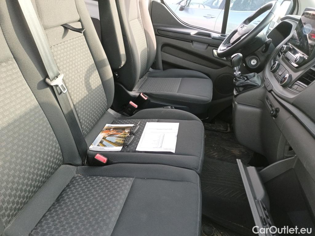  Ford  Transit  Custom Combi / Tourneo Custom 320 L1 Trend 2.0 TDCi 130CV MT6 E6dT #29