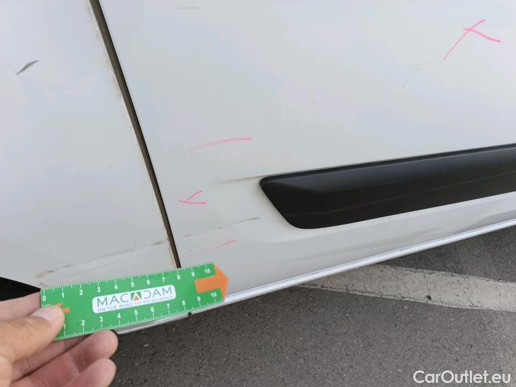  Ford  Transit  Custom Combi / Tourneo Custom 320 L1 Trend 2.0 TDCi 130CV MT6 E6dT #12