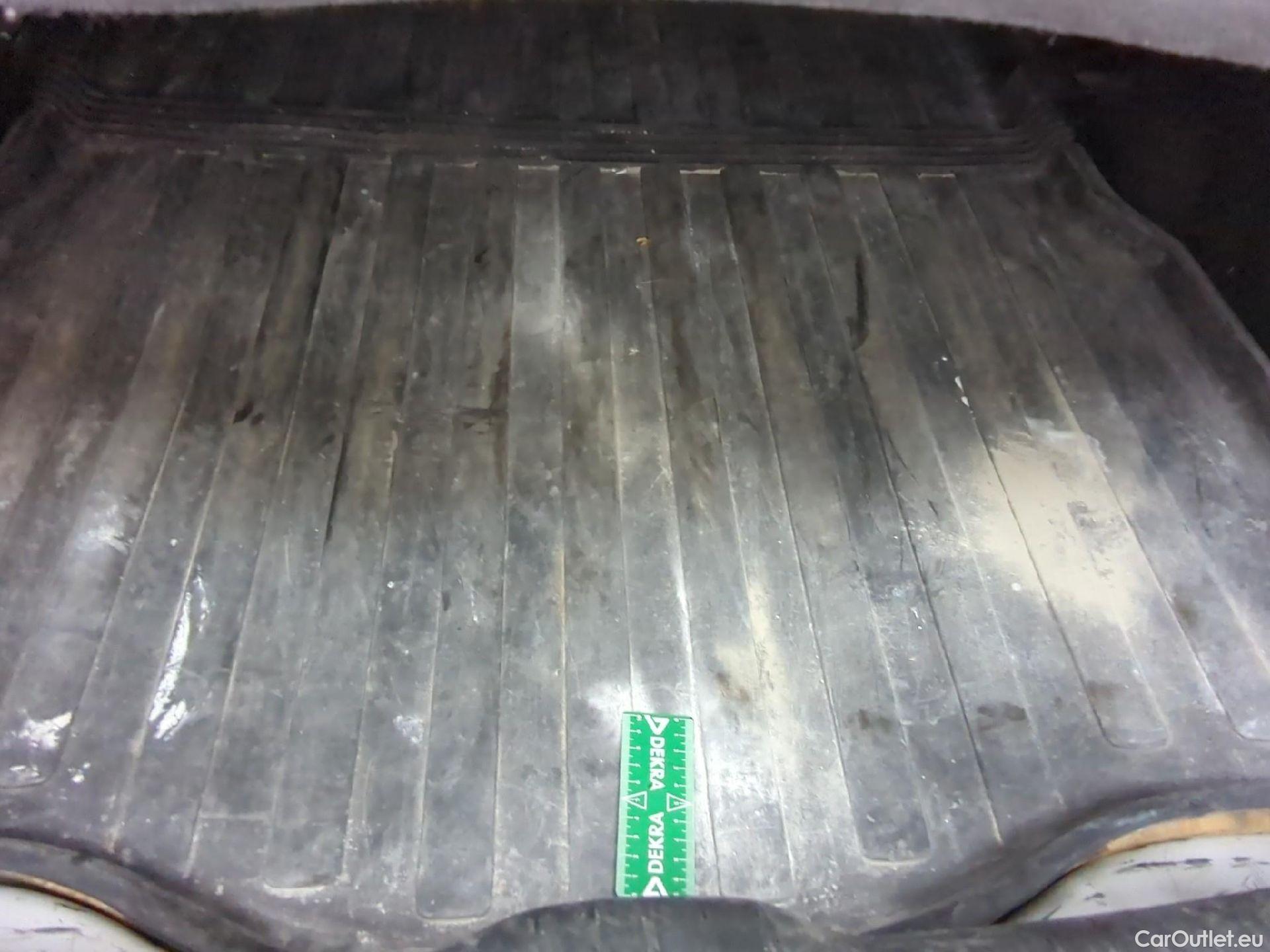  Citroen  C4 Cactus  Feel Nav Société 1.5 BlueHDi 100CV BVM6 E6dT #9