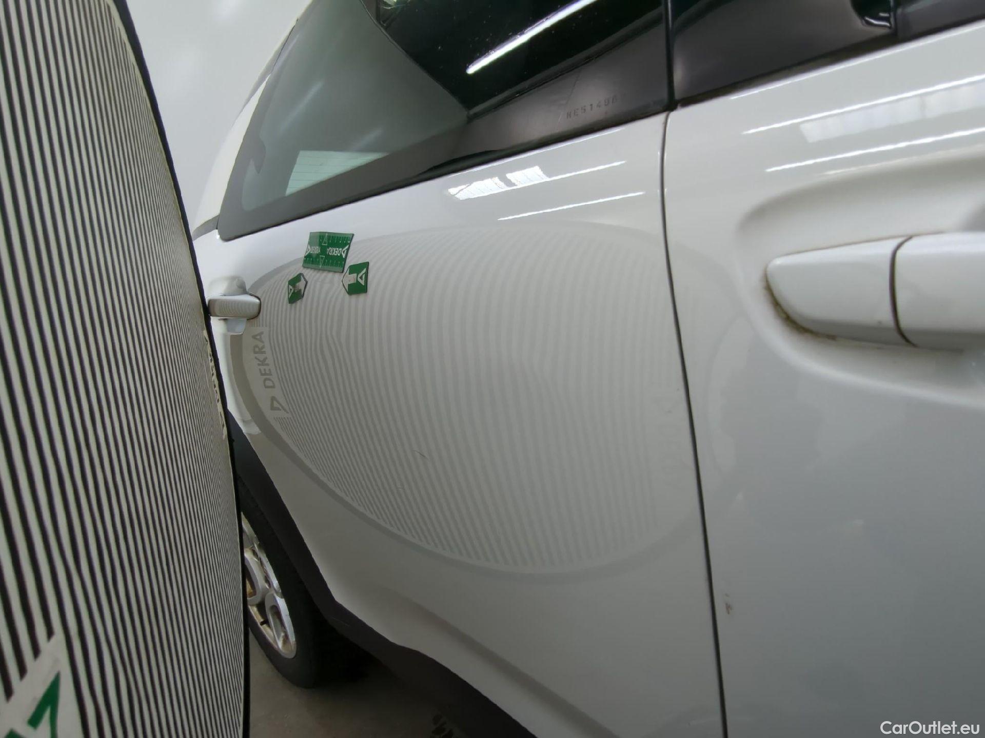  Citroen  C4 Cactus  Feel Nav Société 1.5 BlueHDi 100CV BVM6 E6dT #29