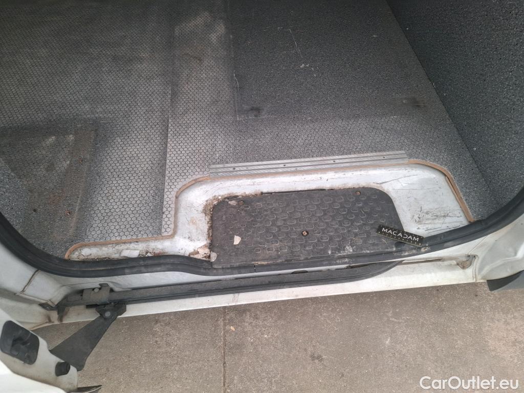  Renault  Trafic  Furgon Grand Confort L1H1 1200 1.6 dCi 120CV BVM6 E6 #62