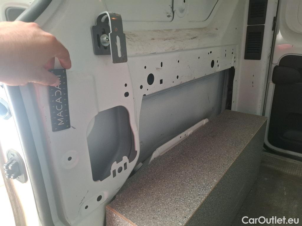  Renault  Trafic  Furgon Grand Confort L1H1 1200 1.6 dCi 120CV BVM6 E6 #54