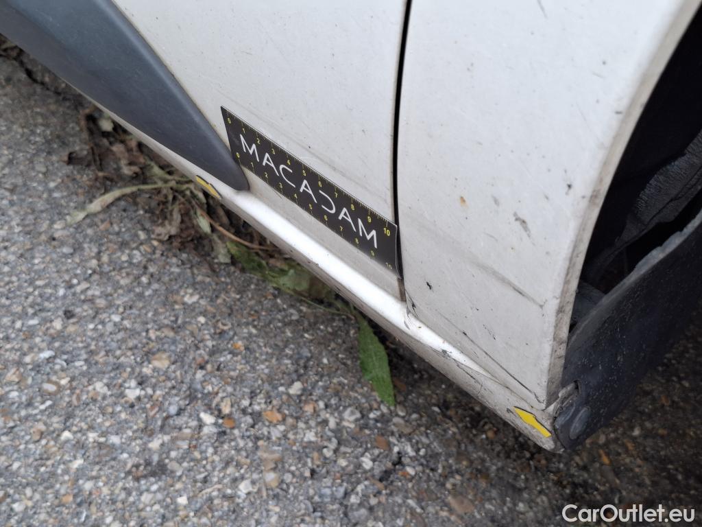  Toyota  Proace TOYOTA  / 2016 / 4P / Fourgon tôlé 2.0 D MEDIUM 120 D-4D DYNAMIC #33