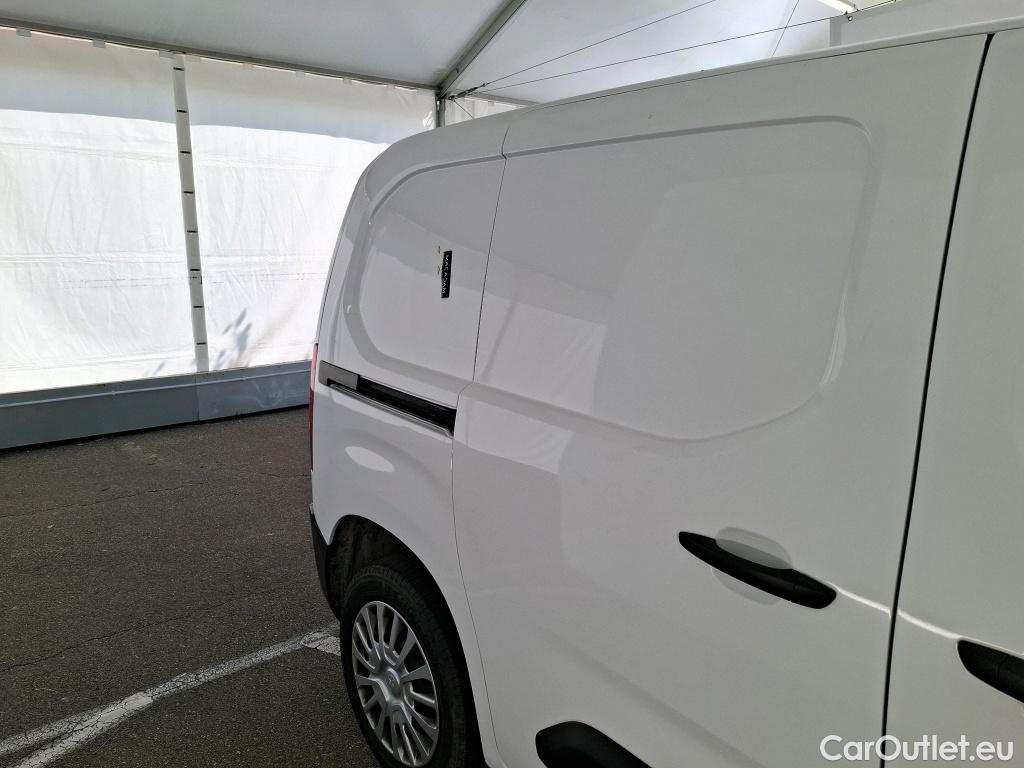  Toyota  Proace TOYOTA  City / 2019 / 4P / Fourgonnette 1.5 Medium 100 D-4D Business #10