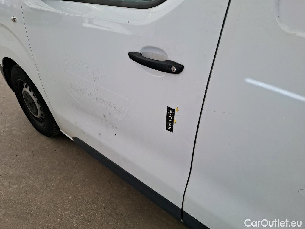 Toyota  Proace TOYOTA  / 2016 / 4P / Fourgon tôlé 2.0 D MEDIUM 120 D-4D DYNAMIC #16