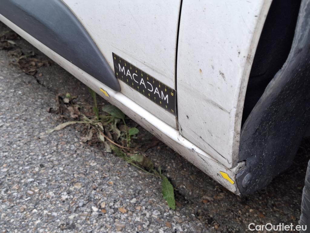  Toyota  Proace TOYOTA  / 2016 / 4P / Fourgon tôlé 2.0 D MEDIUM 120 D-4D DYNAMIC #34