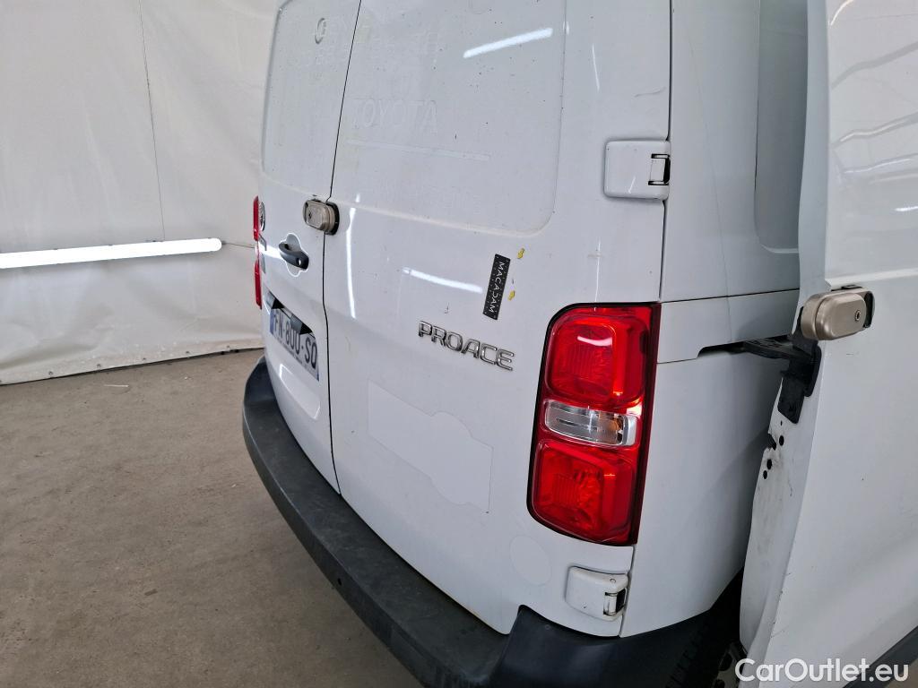  Toyota  Proace TOYOTA  / 2016 / 4P / Fourgon tôlé 2.0 D MEDIUM 120 D-4D DYNAMIC #74
