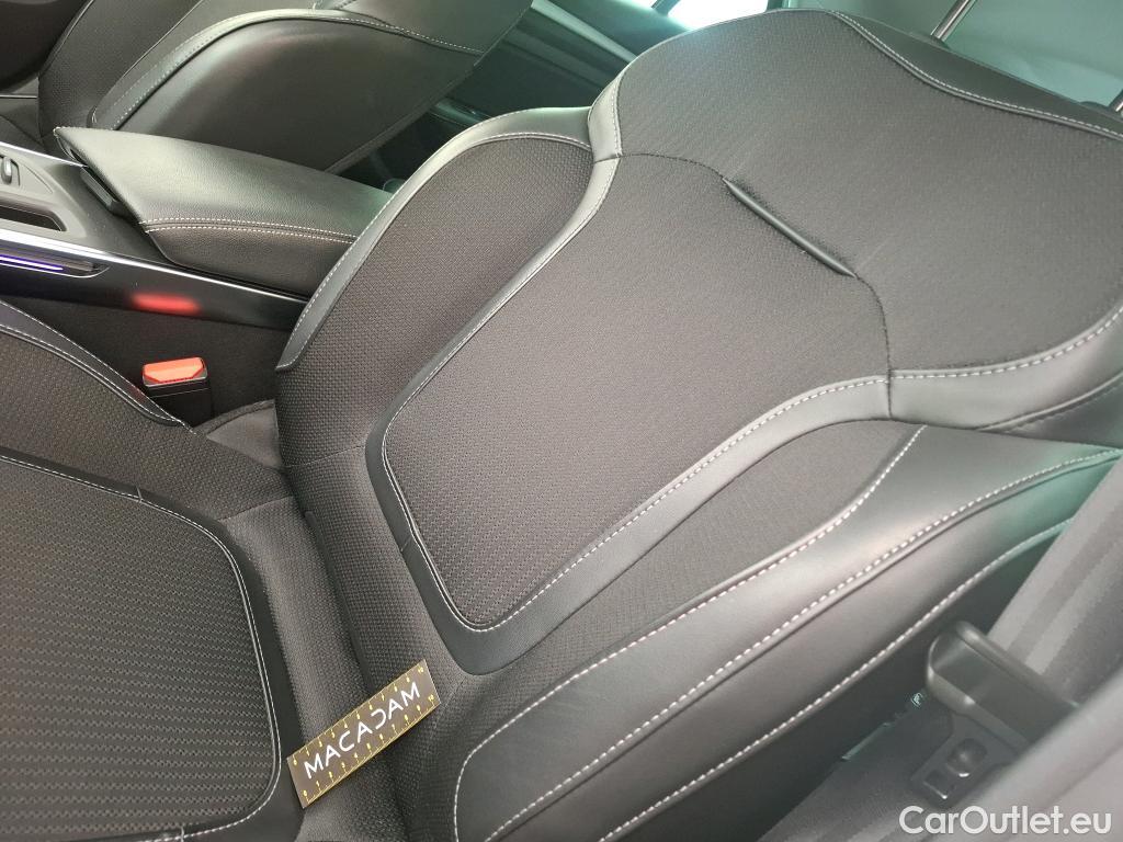  Renault  Megane  IV Berline 5 ptes. Techno 1.3 TCe 140CV BVA7 E6d #37