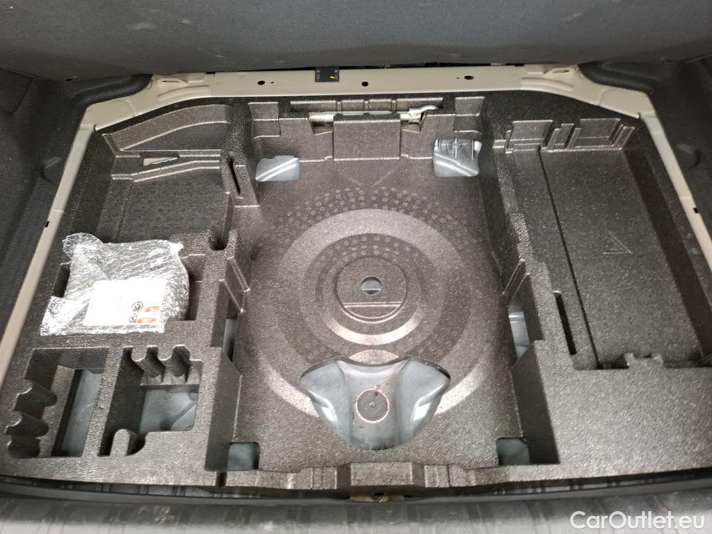  Peugeot  308  Allure 1.2 PureTech 130CV BVA8 E6d #19