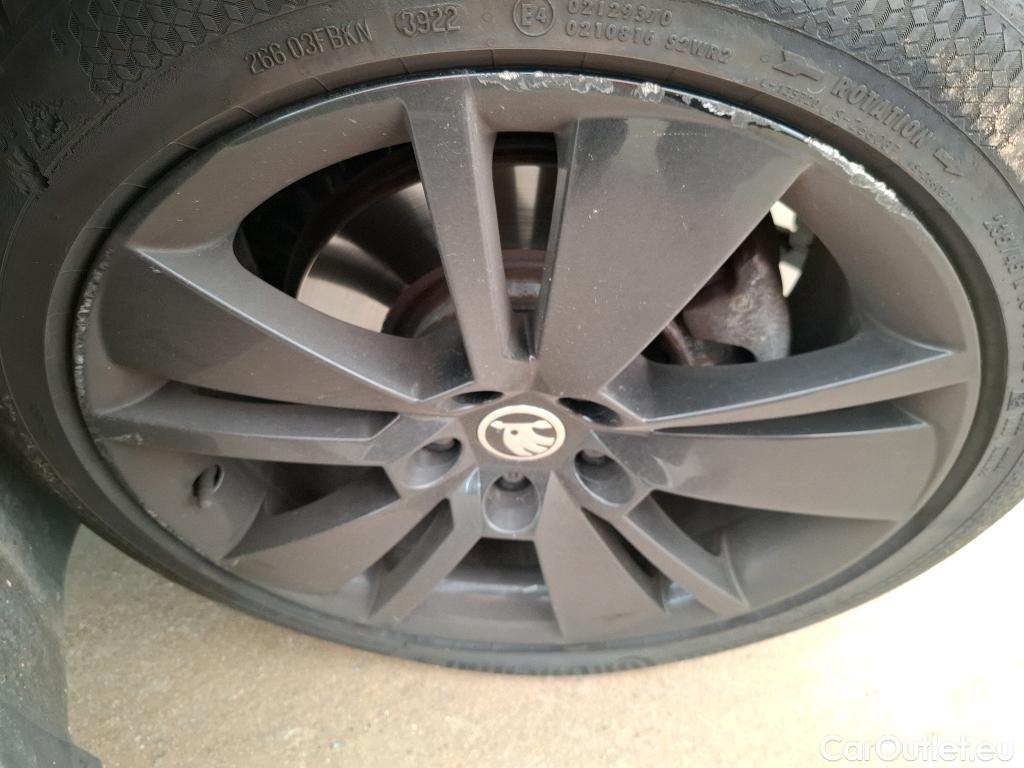  Skoda  Superb SKODA  Combi 5p Break 2.0 TDI SCR 190 DSG7 Sportline #24