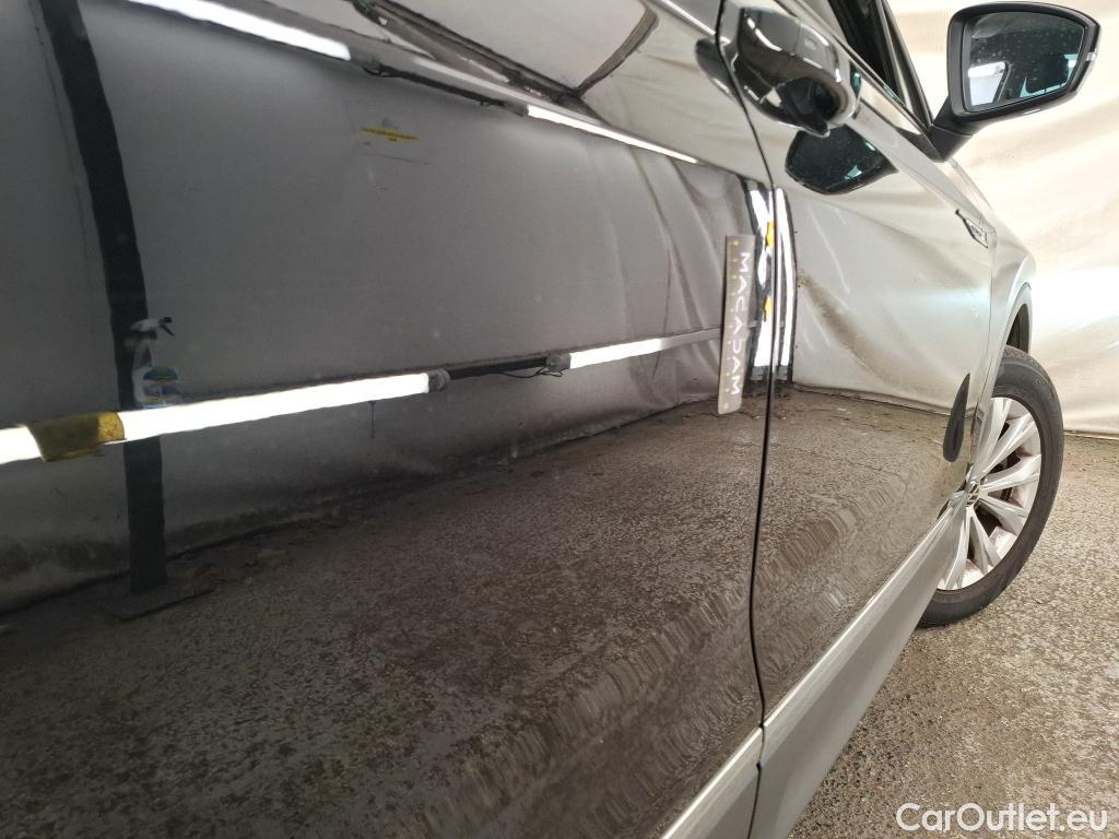  Volkswagen  Tiguan VOLKSWAGEN  / 2020 / 5P / SUV 1.4 eHybrid 245 DSG6 Life Business #12