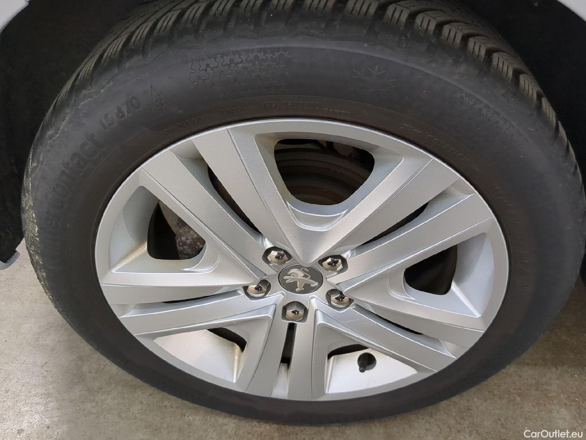  Peugeot  208  Allure Business 1.2 PureTech 110CV BVM5 E6 #8