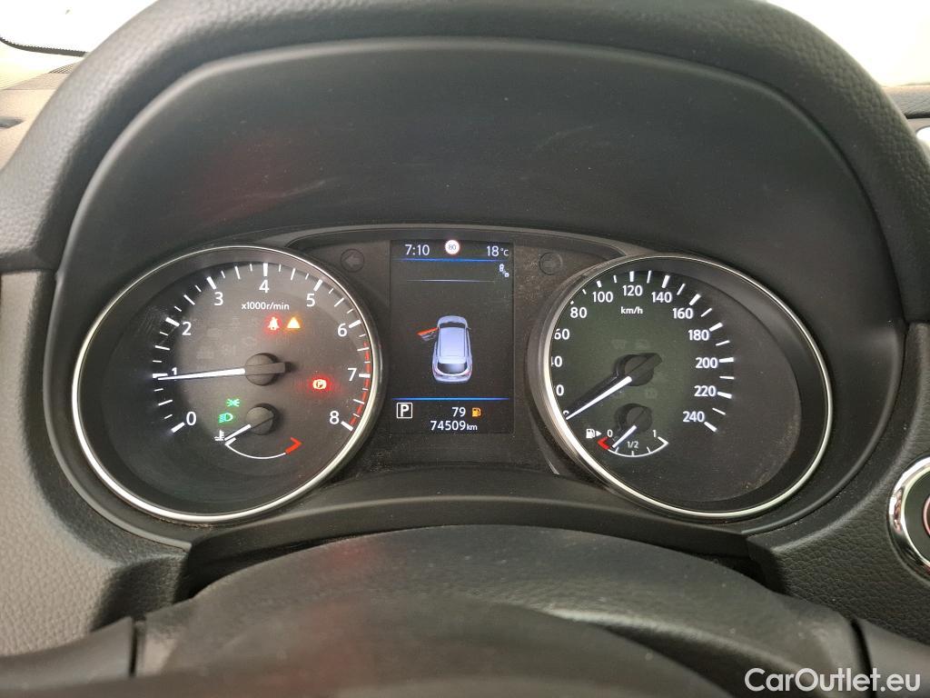  Nissan  Qashqai NISSAN  / 2017 / 5P / Crossover 1.3 DIG-T 160 DCT Tekna #47