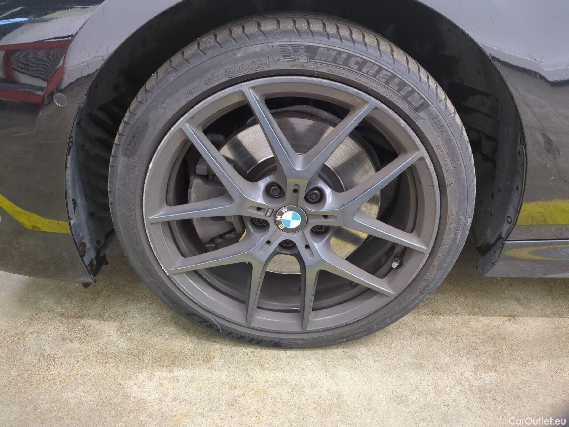  Bmw  Serie 2 BMW Série 2 Gran Coupé / 2019 / 4P / Berline 220D AUTO M Sport #4