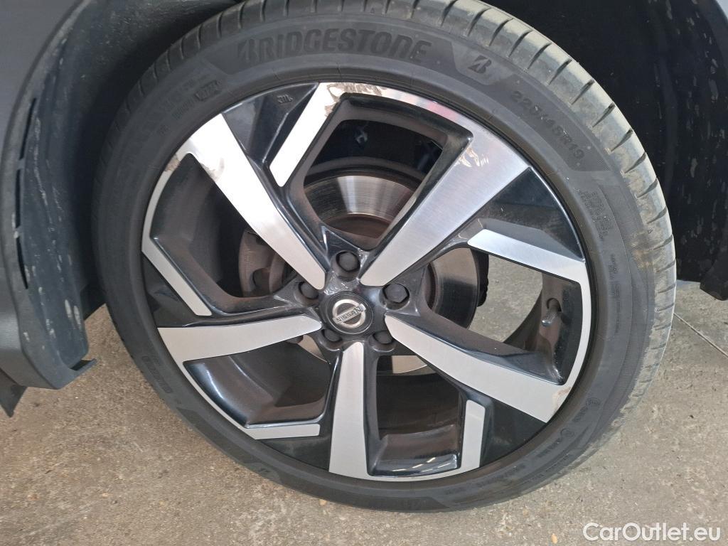  Nissan  Qashqai NISSAN  / 2017 / 5P / Crossover 1.3 DIG-T 160 DCT Tekna #9