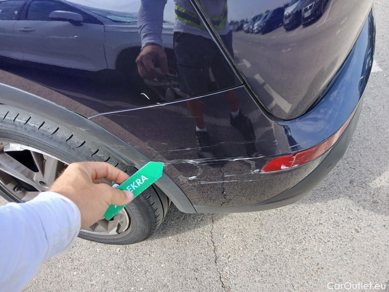  DS  DS7 DS DS 7 Crossback / 2017 / 5P / todoterreno BlueHDi DE 96kW (130CV) AT Bastille + #34
